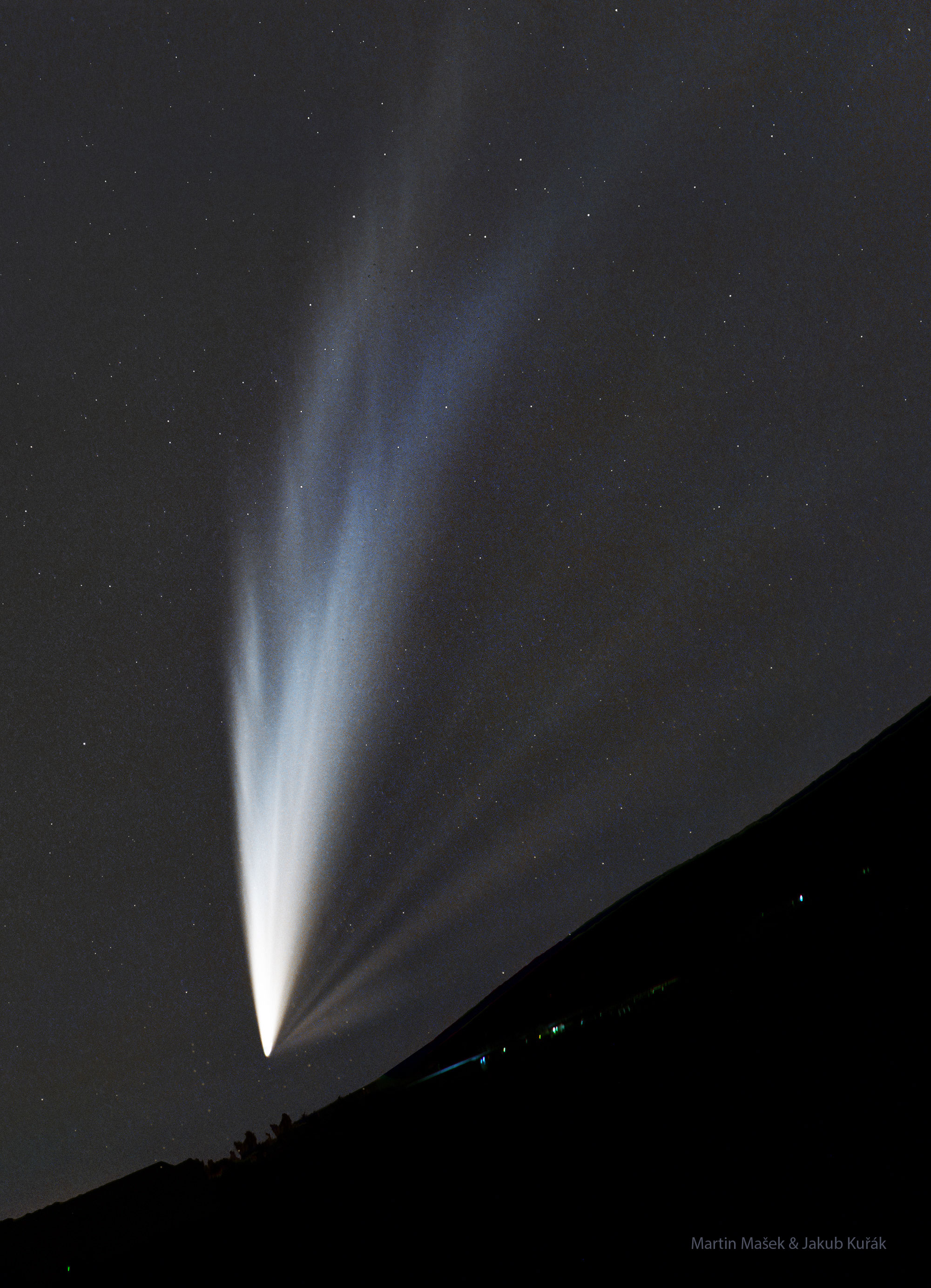 APOD: 2025 January 26  The Many Tails of Comet G3 ATLAS