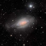 NGC 3521: galaktika v puzyre